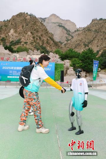 全国群众登山健身大会（银川站）圆满举办，推