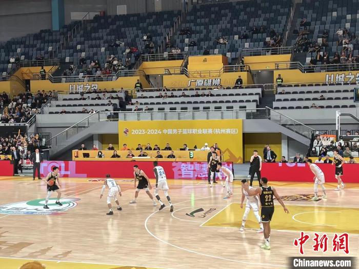 广厦125-108击败福建，赵嘉