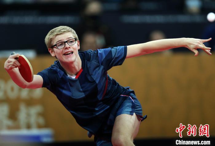 成都混合团体世界杯中国队力克法国队六连胜