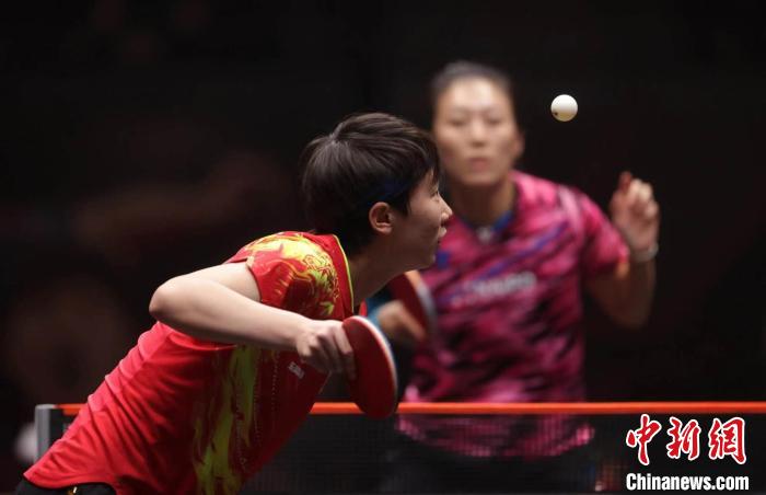 王曼昱首秀告捷 3-1力克韩莹晋级八强