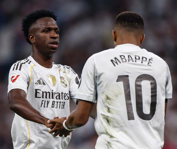 维尼修斯16分钟红牌定乾坤 皇马双杀曼城晋级欧